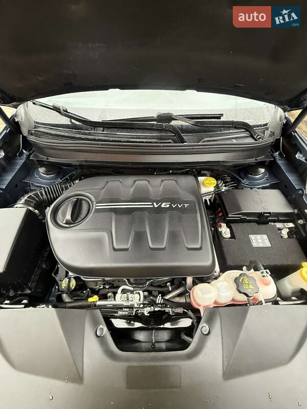 Внедорожник / Кроссовер Jeep Cherokee 2020 в Киеве