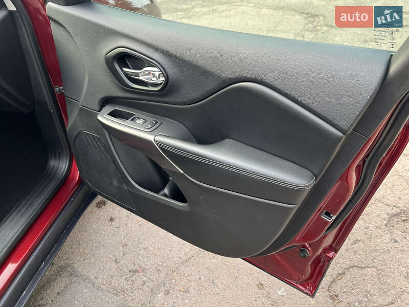 Позашляховик / Кросовер Jeep Cherokee 2019 в Чернігові фото 17 Позашляховик / Кросовер Jeep Cherokee 2019 в Чернігові