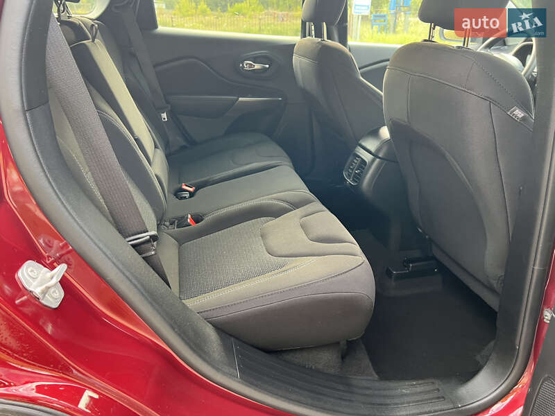 Позашляховик / Кросовер Jeep Cherokee 2019 в Чернігові фото 23 Позашляховик / Кросовер Jeep Cherokee 2019 в Чернігові