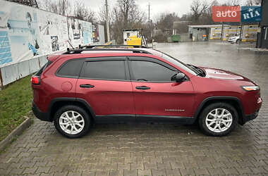 Внедорожник / Кроссовер Jeep Cherokee 2016 в Черновцах