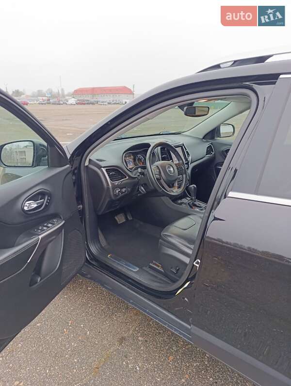 Внедорожник / Кроссовер Jeep Cherokee 2019 в Киеве фото 14 Внедорожник / Кроссовер Jeep Cherokee 2019 в Киеве