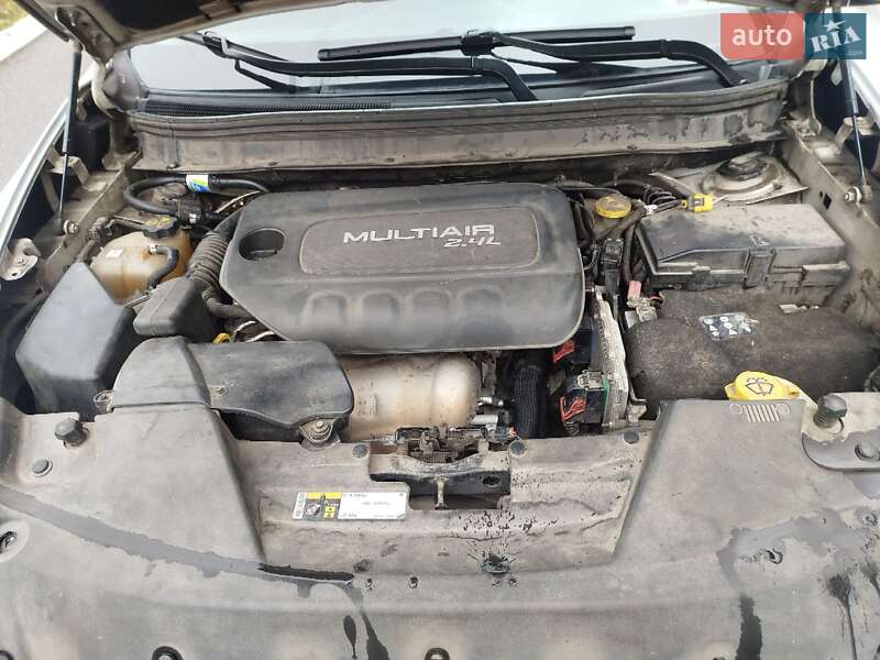 Внедорожник / Кроссовер Jeep Cherokee 2014 в Харькове