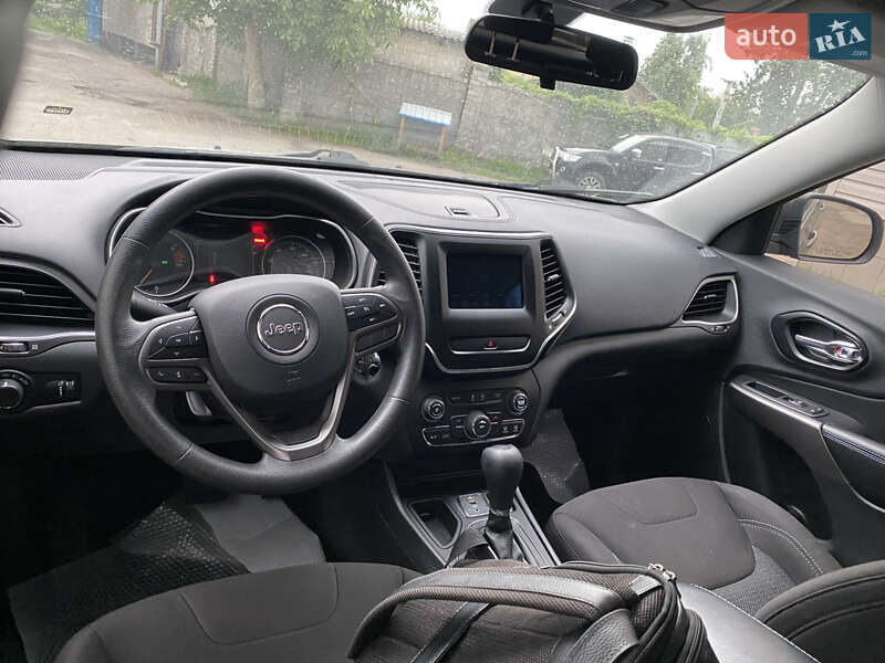 Позашляховик / Кросовер Jeep Cherokee 2020 в Києві фото 24 Позашляховик / Кросовер Jeep Cherokee 2020 в Києві
