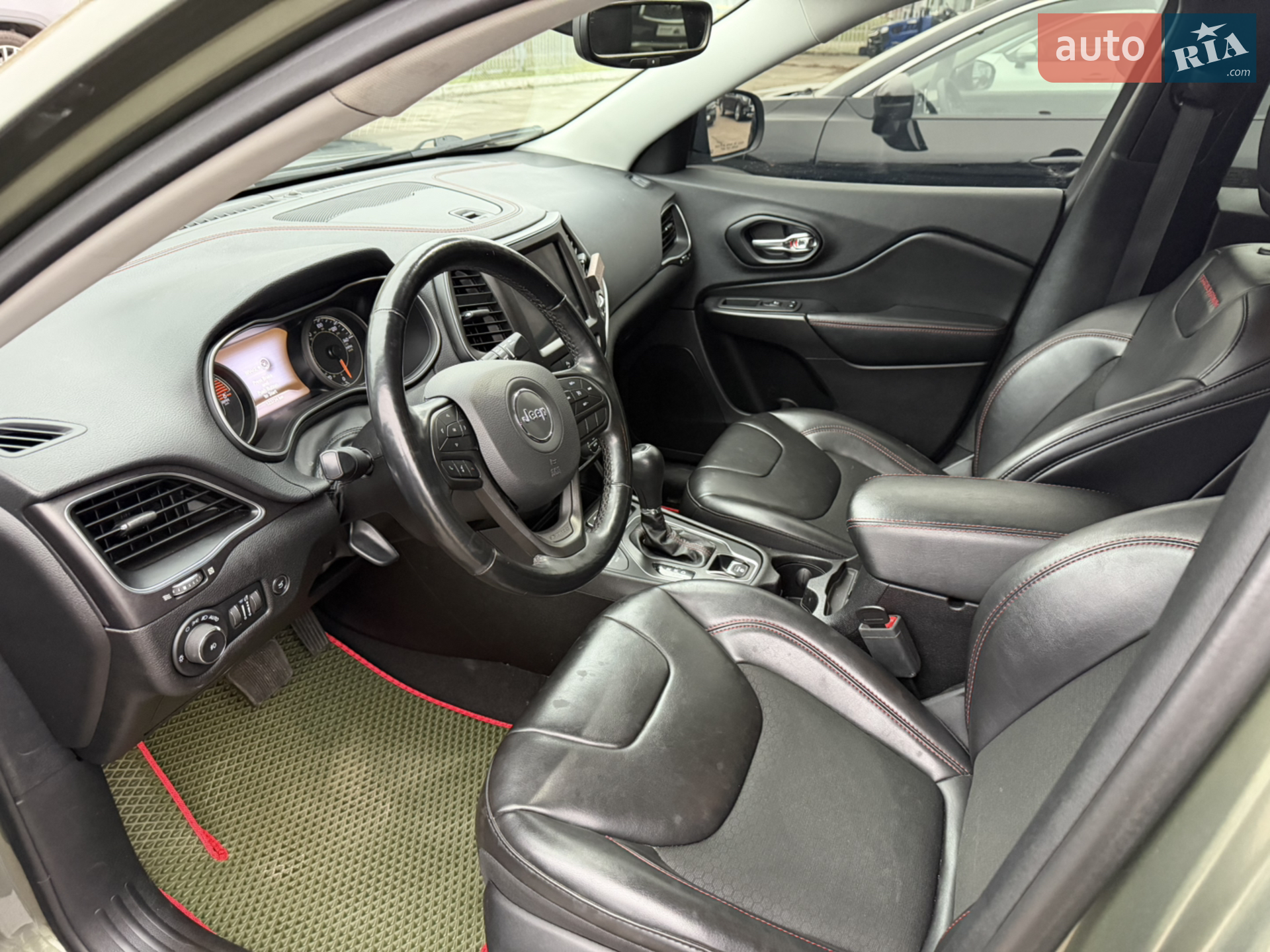 Jeep Cherokee 2020 VIN 1C4PJMBX2MD172963 фото оголошення 23 з 51
