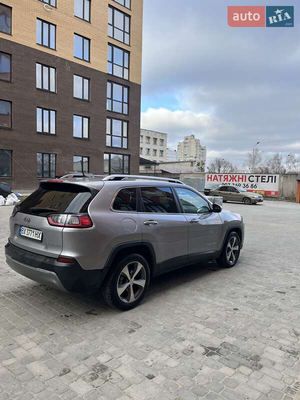 Внедорожник / Кроссовер Jeep Cherokee 2019 в Нетешине фото 5 Внедорожник / Кроссовер Jeep Cherokee 2019 в Нетешине