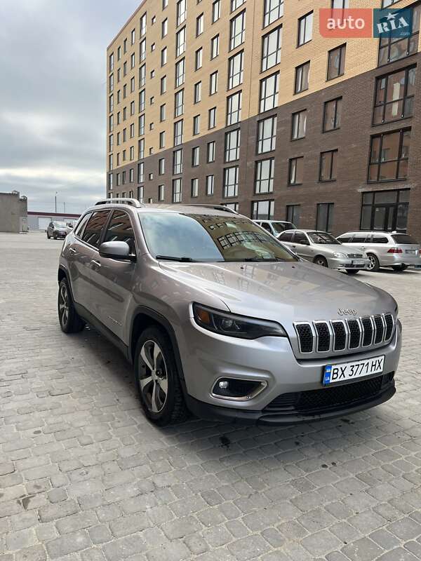 Внедорожник / Кроссовер Jeep Cherokee 2019 в Нетешине фото 6 Внедорожник / Кроссовер Jeep Cherokee 2019 в Нетешине