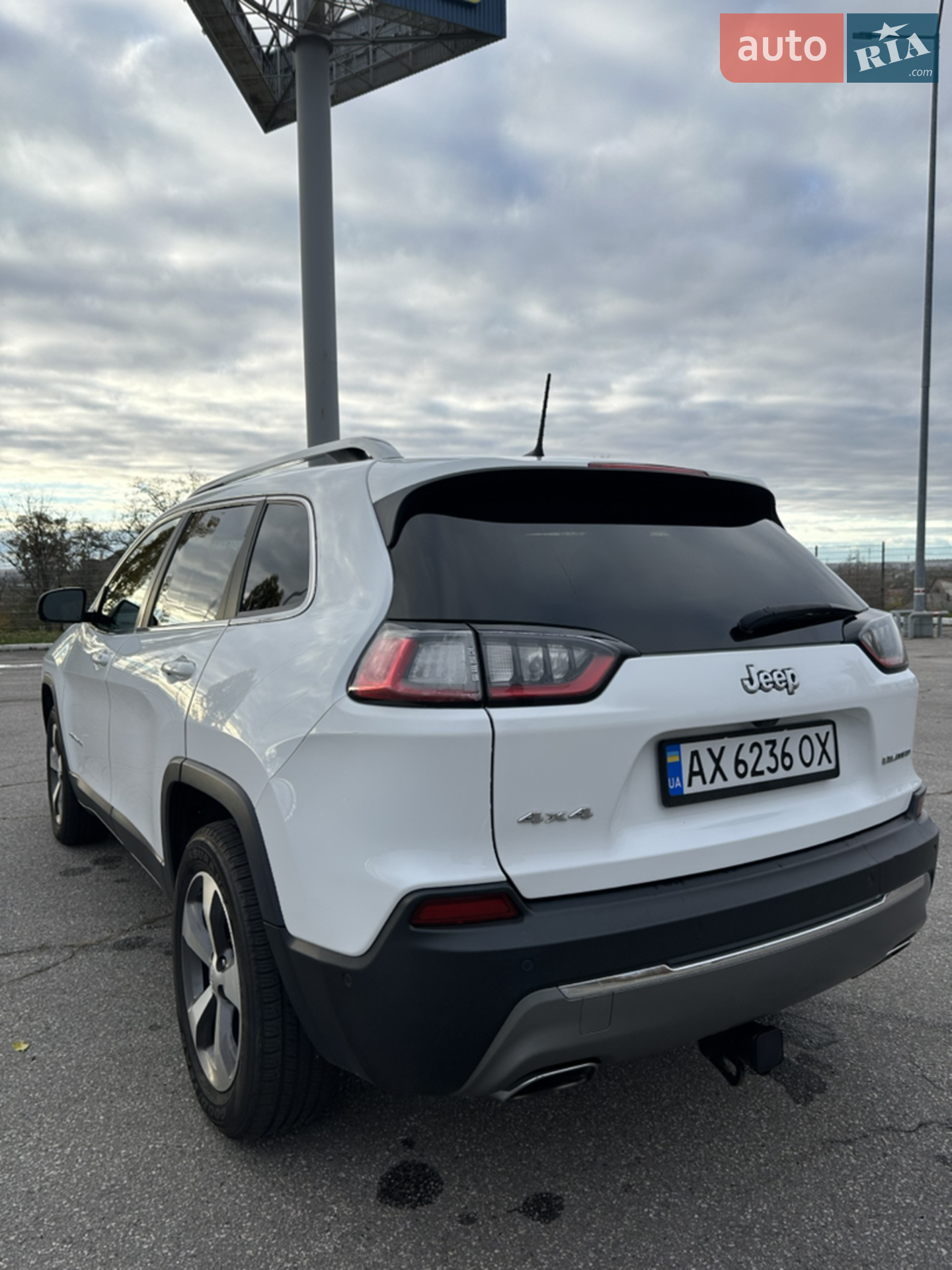 2020 Jeep Cherokee - мініатюра 14