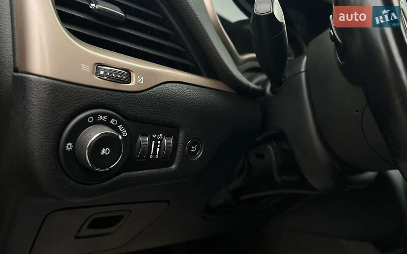 Внедорожник / Кроссовер Jeep Cherokee 2017 в Мукачево