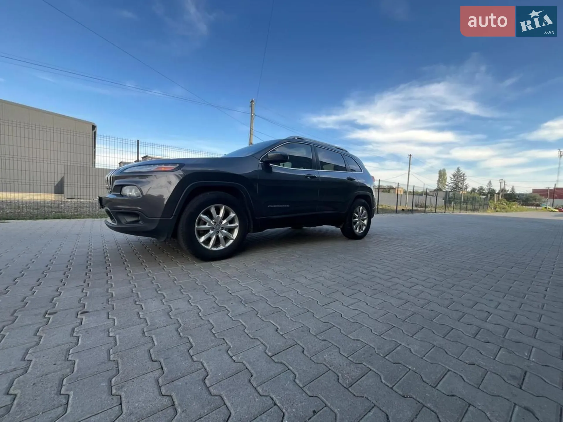 2015 Jeep Cherokee - мініатюра 18