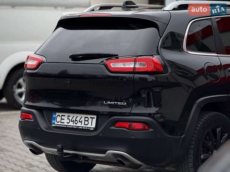 Внедорожник / Кроссовер Jeep Cherokee 2014 в Черновцах