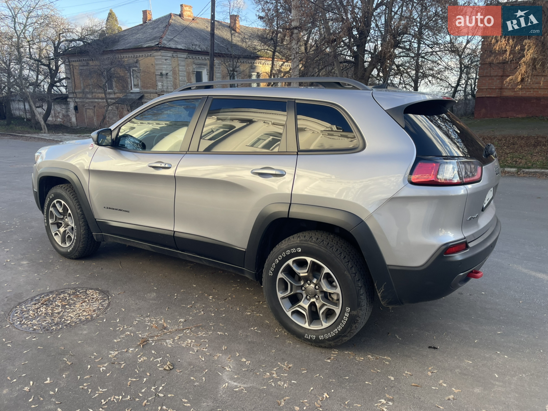 2020 Jeep Cherokee - мініатюра 5