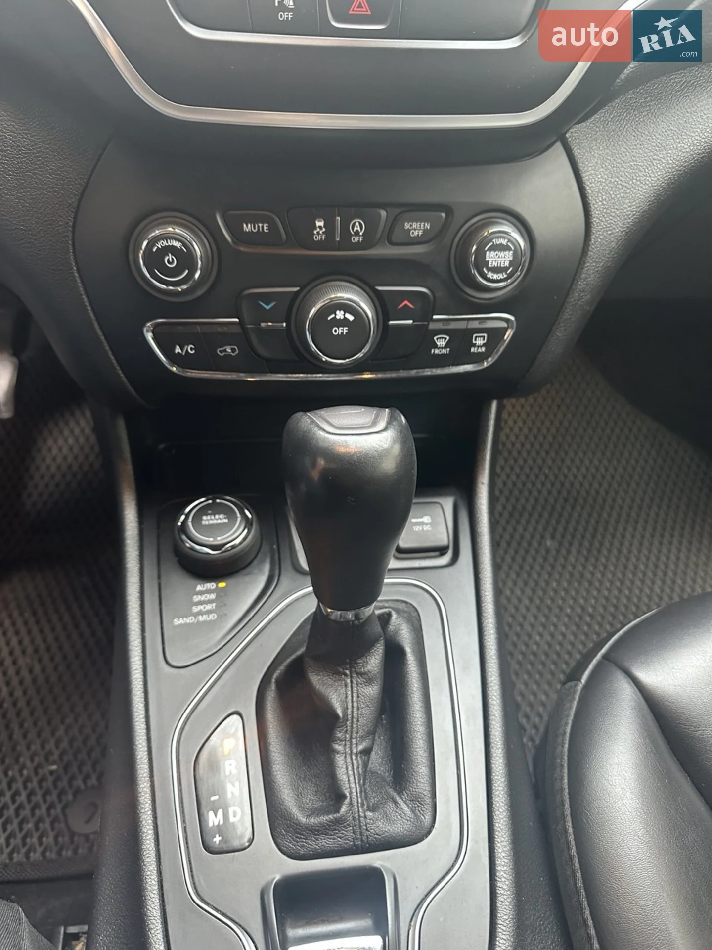 2019 Jeep Cherokee - мініатюра 10