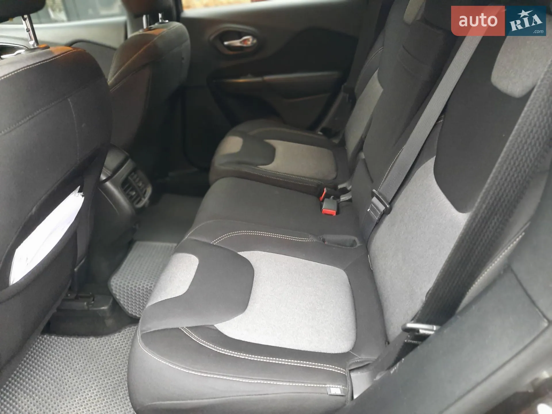 2014 Jeep Cherokee - мініатюра 17
