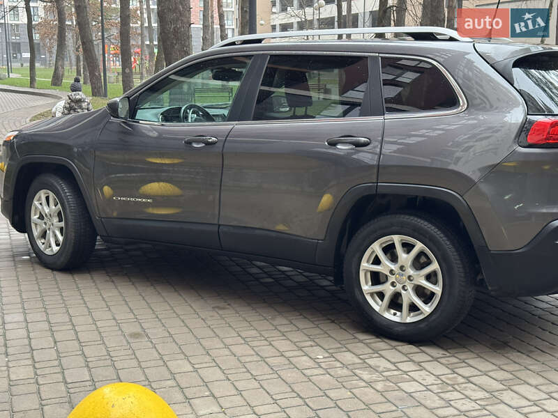 Позашляховик / Кросовер Jeep Cherokee 2017 в Броварах фото 6 Позашляховик / Кросовер Jeep Cherokee 2017 в Броварах