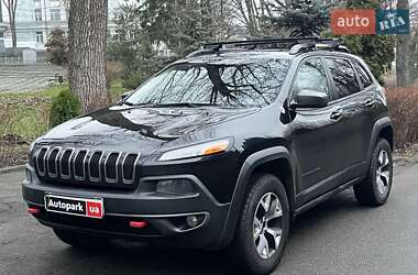 Внедорожник / Кроссовер Jeep Cherokee 2015 в Киеве