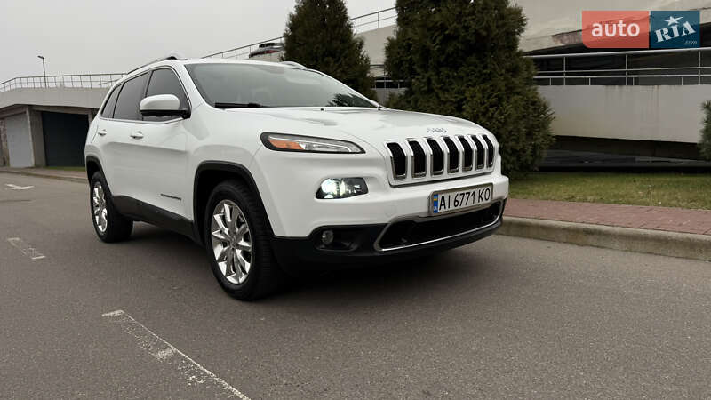 Позашляховик / Кросовер Jeep Cherokee 2015 в Києві