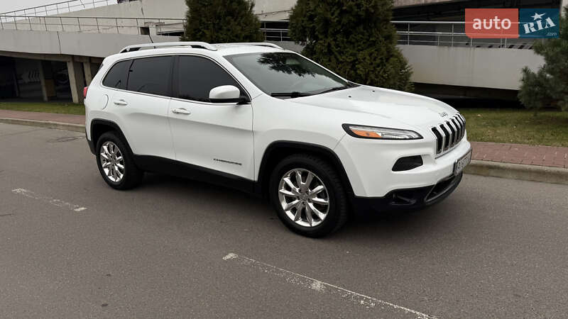 Позашляховик / Кросовер Jeep Cherokee 2015 в Києві