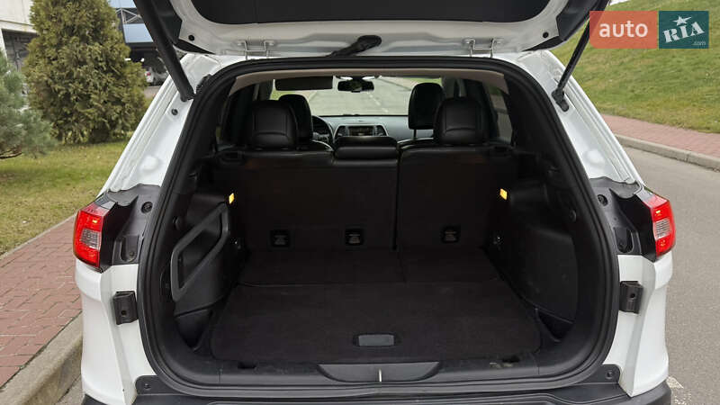 Позашляховик / Кросовер Jeep Cherokee 2015 в Києві