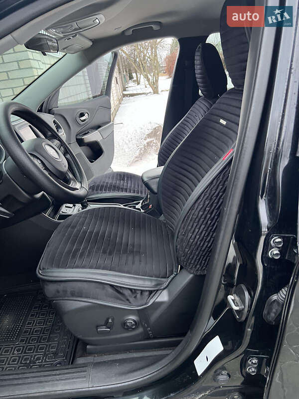 Позашляховик / Кросовер Jeep Cherokee 2018 в Хмільнику