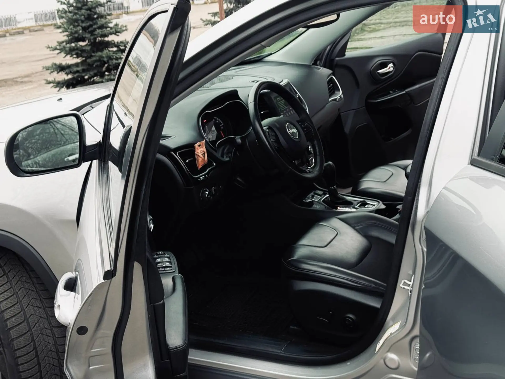 2019 Jeep Cherokee - мініатюра 11