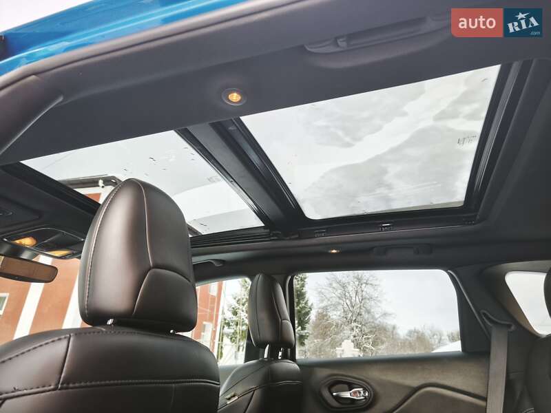 Внедорожник / Кроссовер Jeep Cherokee 2020 в Ромнах