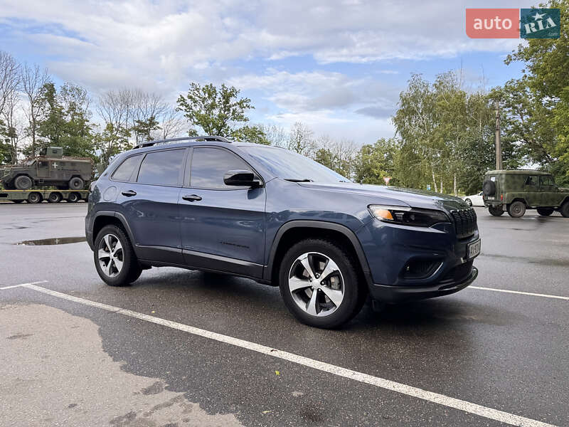 Позашляховик / Кросовер Jeep Cherokee 2019 в Чугуєві