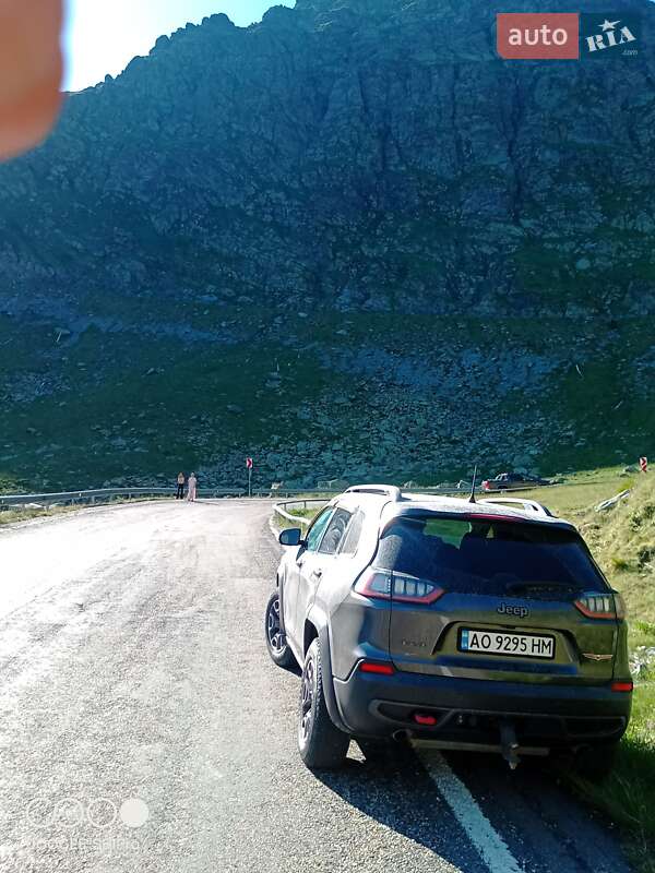 Позашляховик / Кросовер Jeep Cherokee 2020 в Рахові