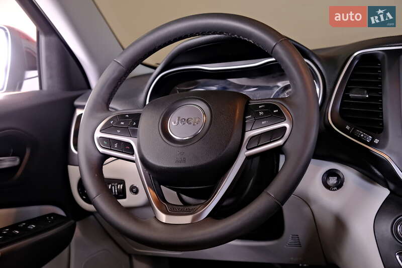 Внедорожник / Кроссовер Jeep Cherokee 2022 в Одессе