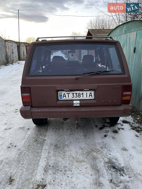 Внедорожник / Кроссовер Jeep Cherokee 1989 в Ивано-Франковске