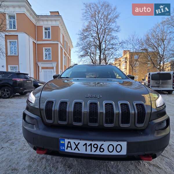 Позашляховик / Кросовер Jeep Cherokee 2014 в Чернігові