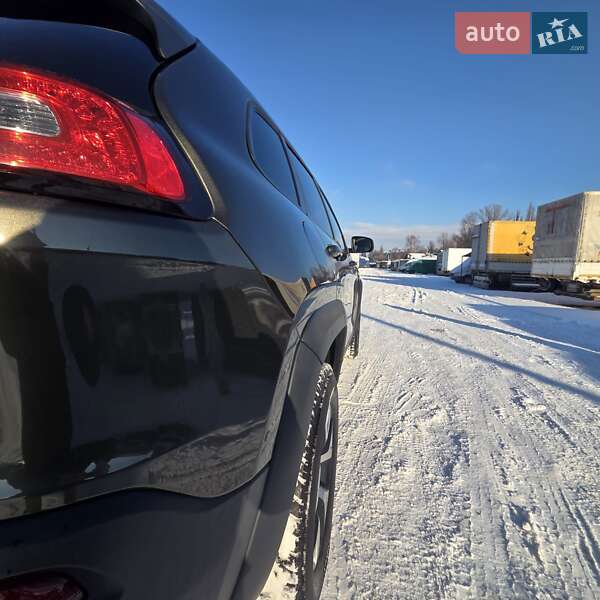 Позашляховик / Кросовер Jeep Cherokee 2014 в Чернігові