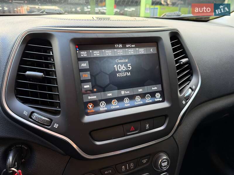 Позашляховик / Кросовер Jeep Cherokee 2022 в Києві