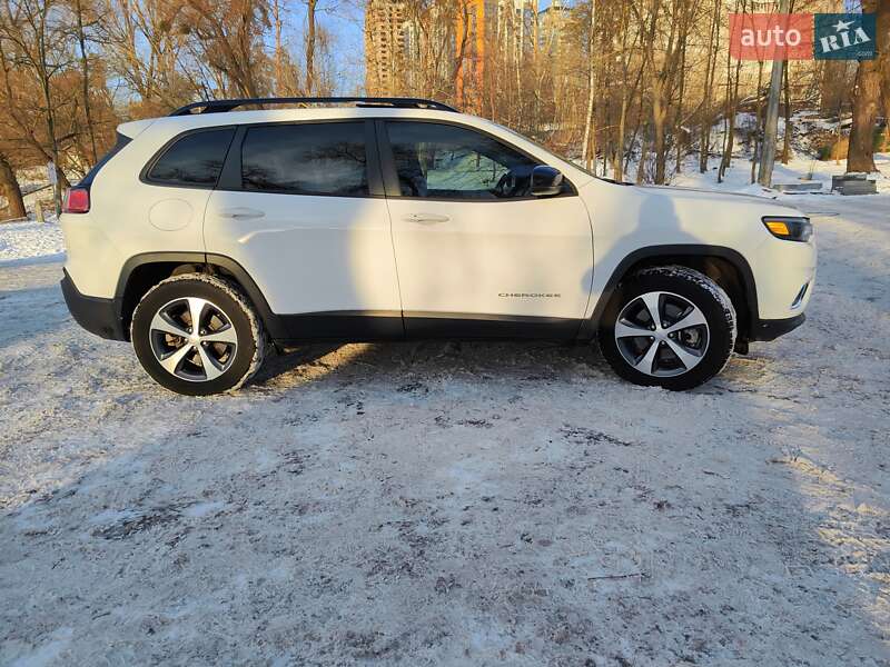 Позашляховик / Кросовер Jeep Cherokee 2022 в Києві