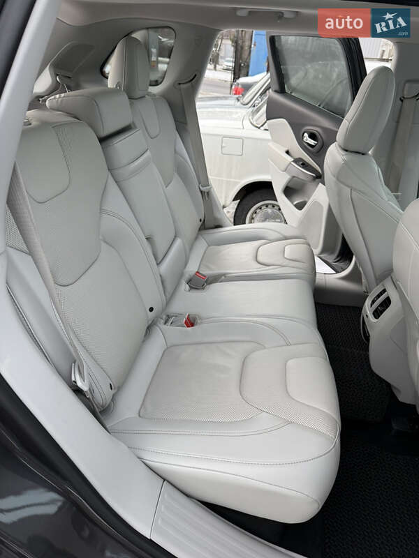 Внедорожник / Кроссовер Jeep Cherokee 2018 в Днепре фото 26 Внедорожник / Кроссовер Jeep Cherokee 2018 в Днепре