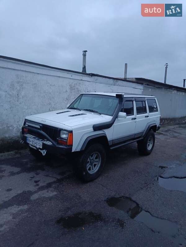 Внедорожник / Кроссовер Jeep Cherokee 1988 в Измаиле фото 3 Внедорожник / Кроссовер Jeep Cherokee 1988 в Измаиле