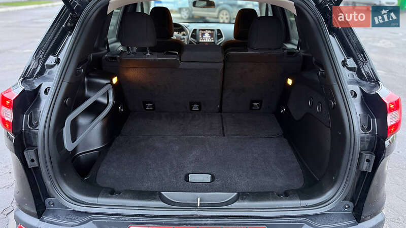 Внедорожник / Кроссовер Jeep Cherokee 2017 в Полтаве