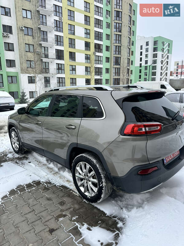 Внедорожник / Кроссовер Jeep Cherokee 2016 в Ровно фото 4 Внедорожник / Кроссовер Jeep Cherokee 2016 в Ровно