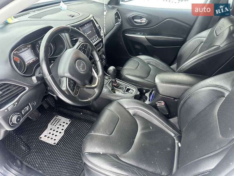 Внедорожник / Кроссовер Jeep Cherokee 2019 в Бучаче фото 13 Внедорожник / Кроссовер Jeep Cherokee 2019 в Бучаче