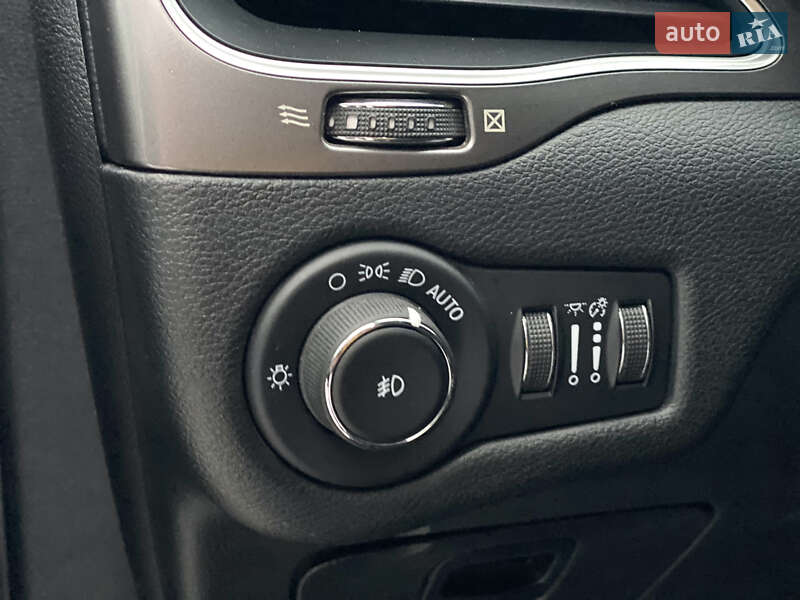 Внедорожник / Кроссовер Jeep Cherokee 2020 в Киеве фото 12 Внедорожник / Кроссовер Jeep Cherokee 2020 в Киеве