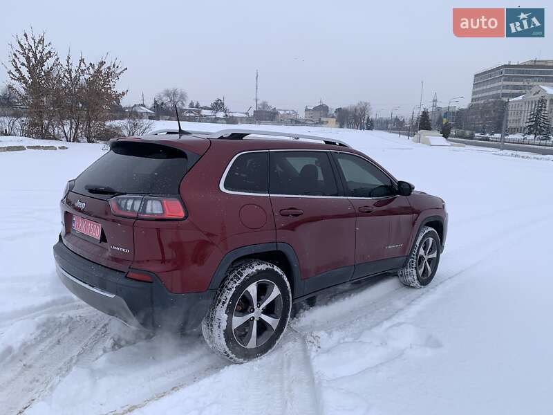 Внедорожник / Кроссовер Jeep Cherokee 2019 в Харькове