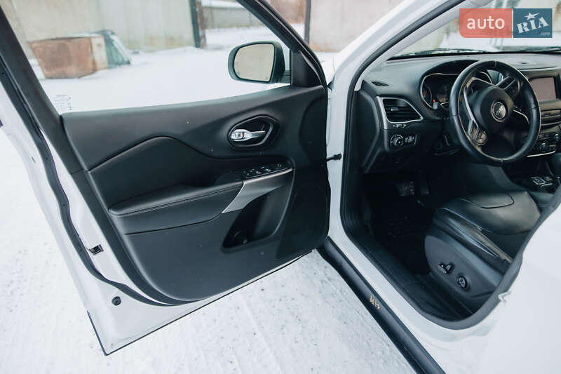 Внедорожник / Кроссовер Jeep Cherokee 2018 в Бучаче