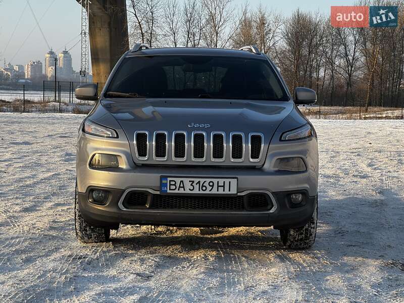 Внедорожник / Кроссовер Jeep Cherokee 2016 в Киеве