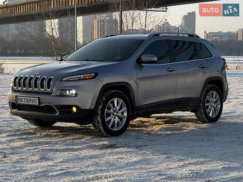 Внедорожник / Кроссовер Jeep Cherokee 2016 в Киеве