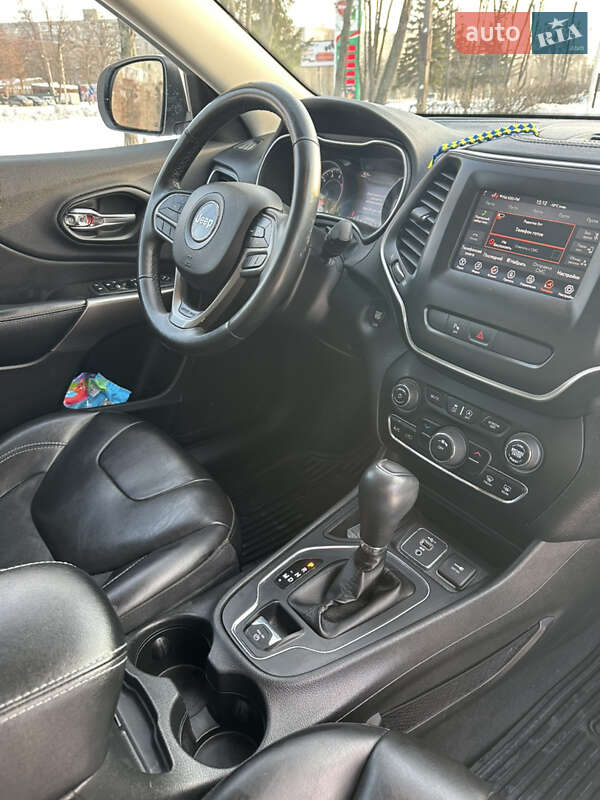 Внедорожник / Кроссовер Jeep Cherokee 2018 в Харькове