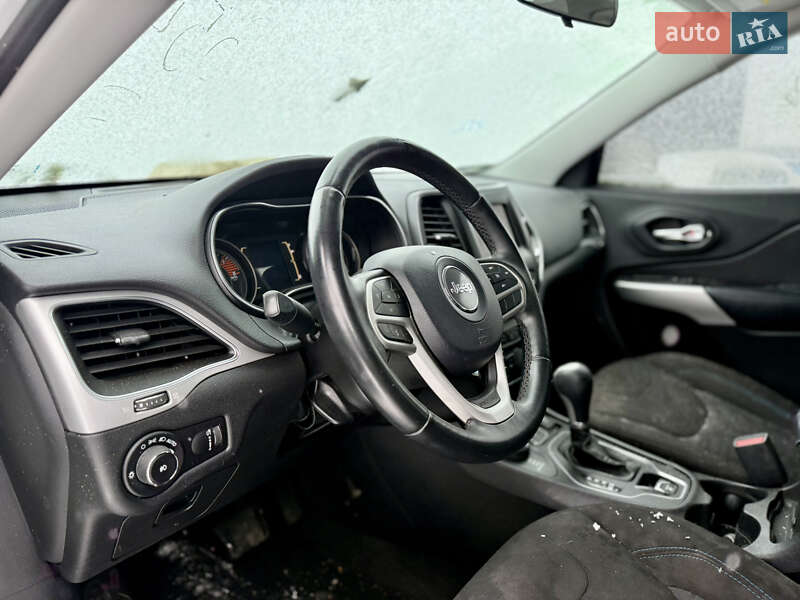 Внедорожник / Кроссовер Jeep Cherokee 2019 в Львове фото 17 Внедорожник / Кроссовер Jeep Cherokee 2019 в Львове