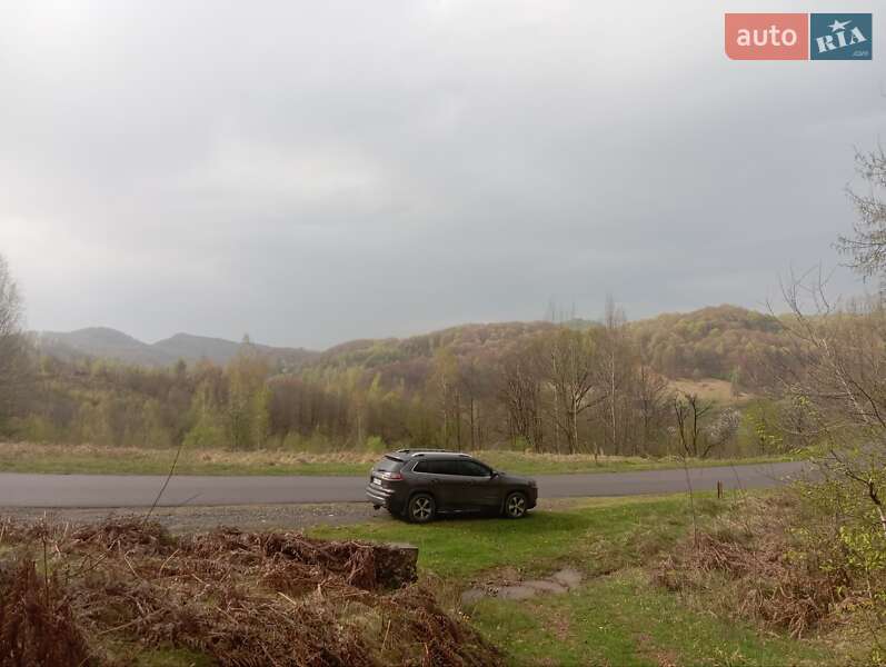 Внедорожник / Кроссовер Jeep Cherokee 2018 в Белгороде-Днестровском