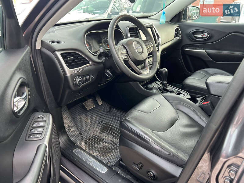 Внедорожник / Кроссовер Jeep Cherokee 2021 в Полтаве