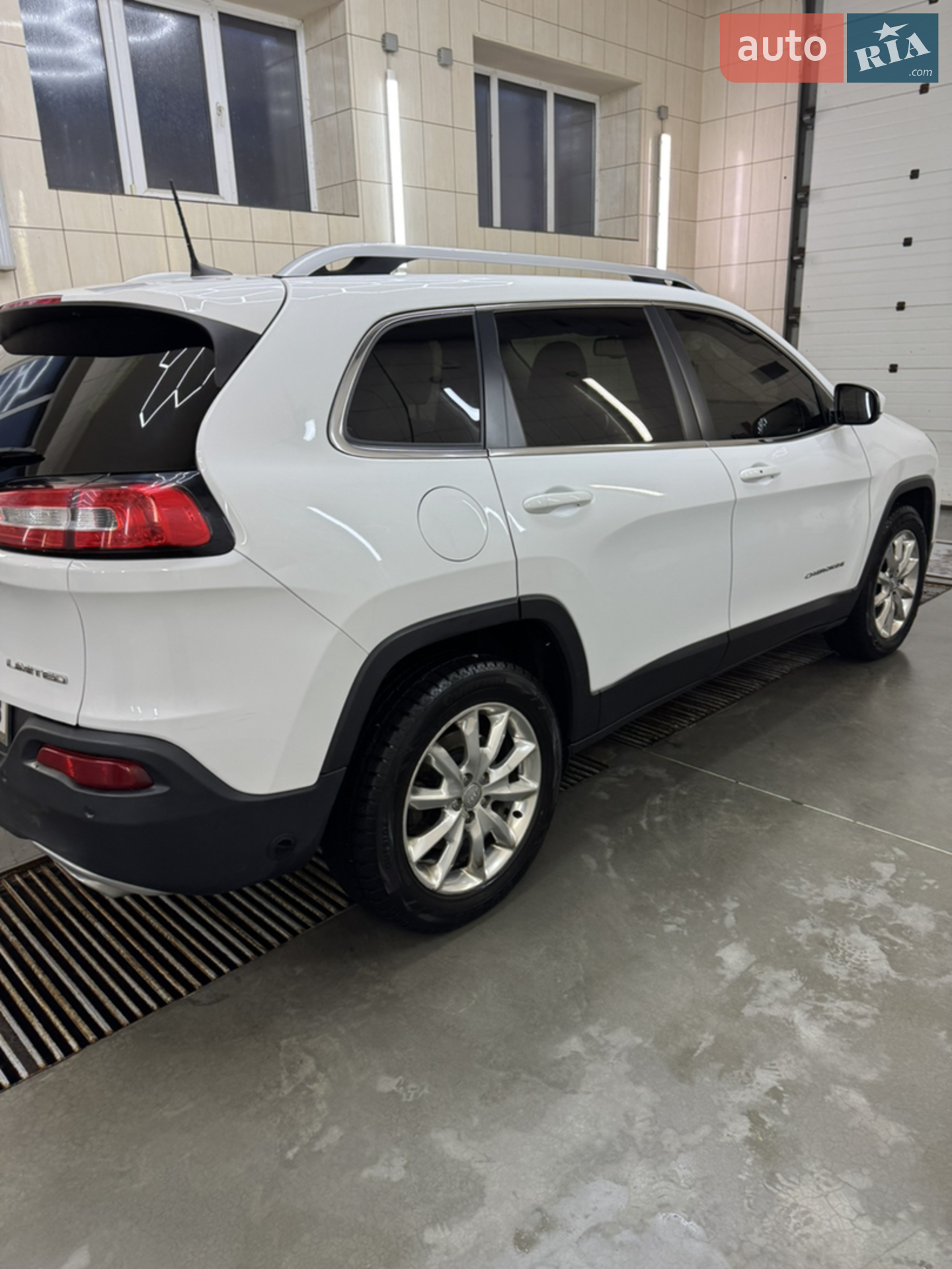 2016 Jeep Cherokee - мініатюра 6