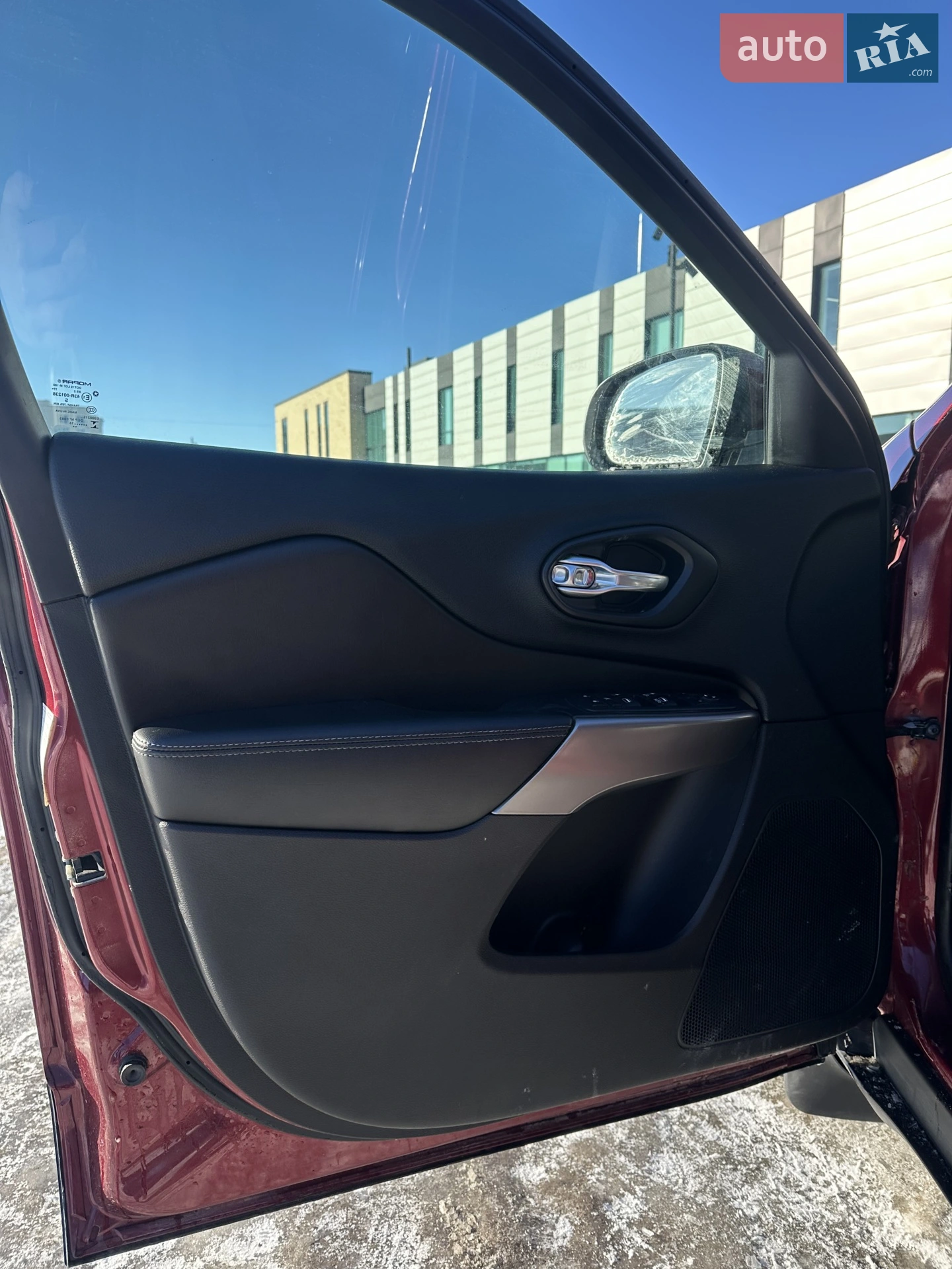 2018 Jeep Cherokee - мініатюра 28