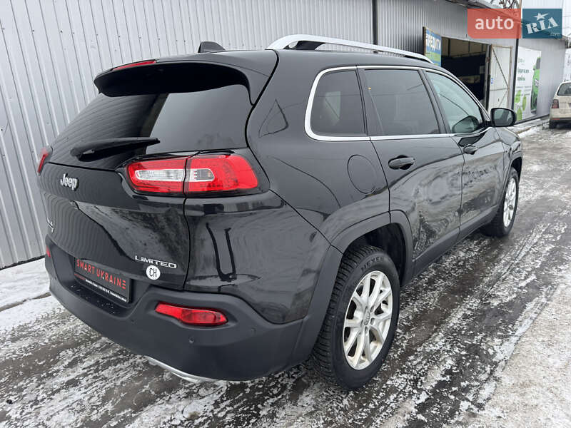 Внедорожник / Кроссовер Jeep Cherokee 2015 в Киеве